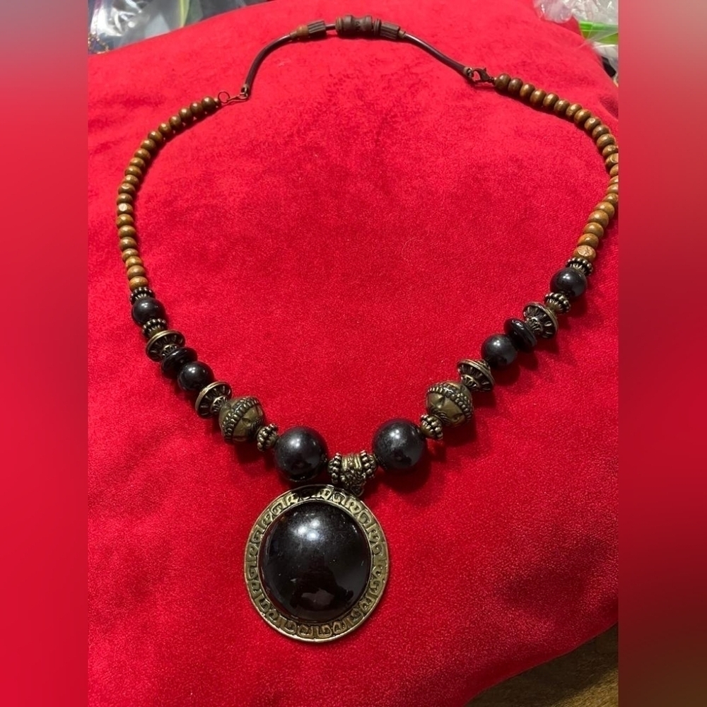 Women's beautiful elephant black necklace